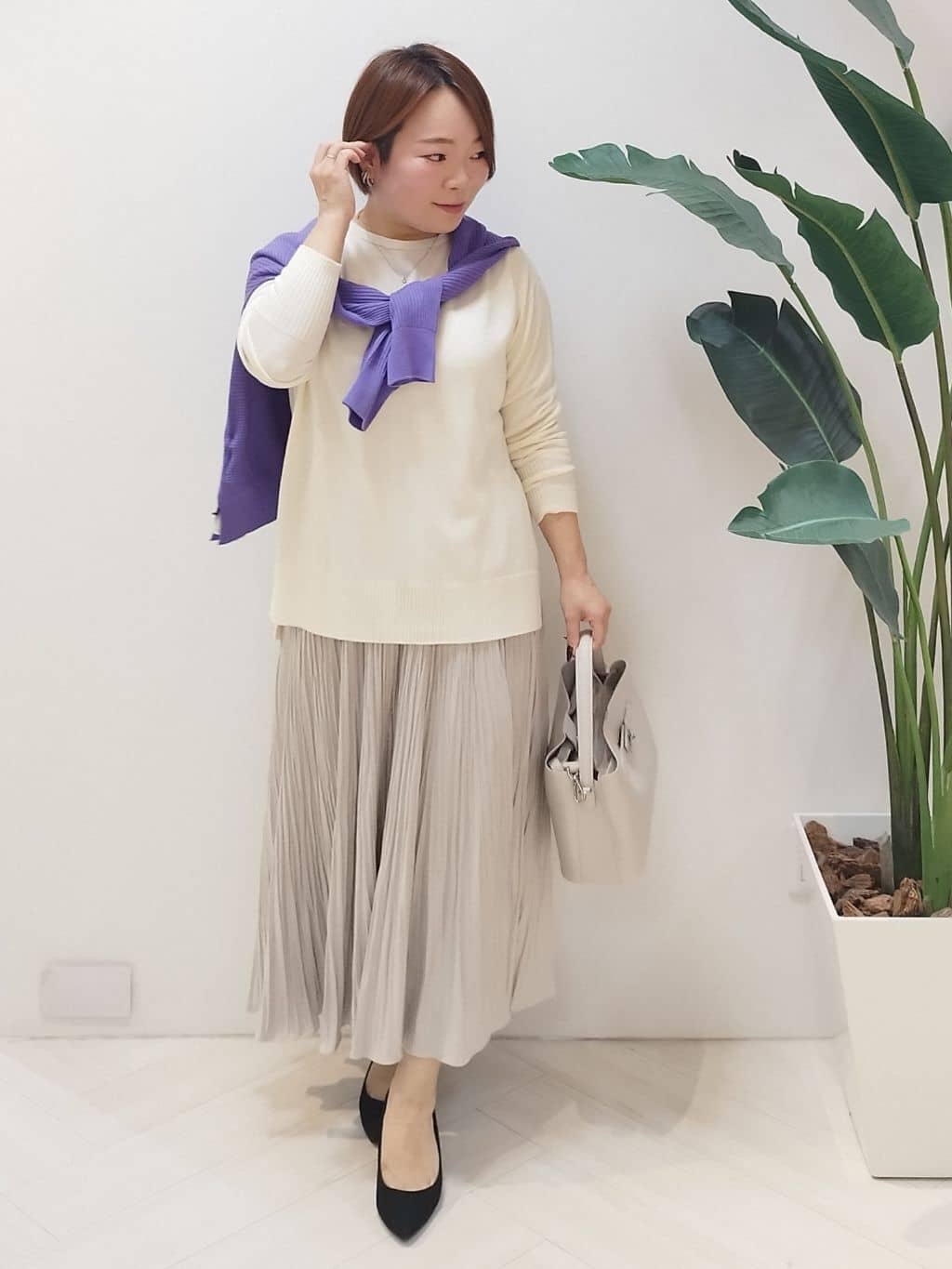 s u g iさんの「UNTITLED｜【セットアップ可/洗える】梳毛調合繊2タックワイドパンツ」を使ったコーディネート