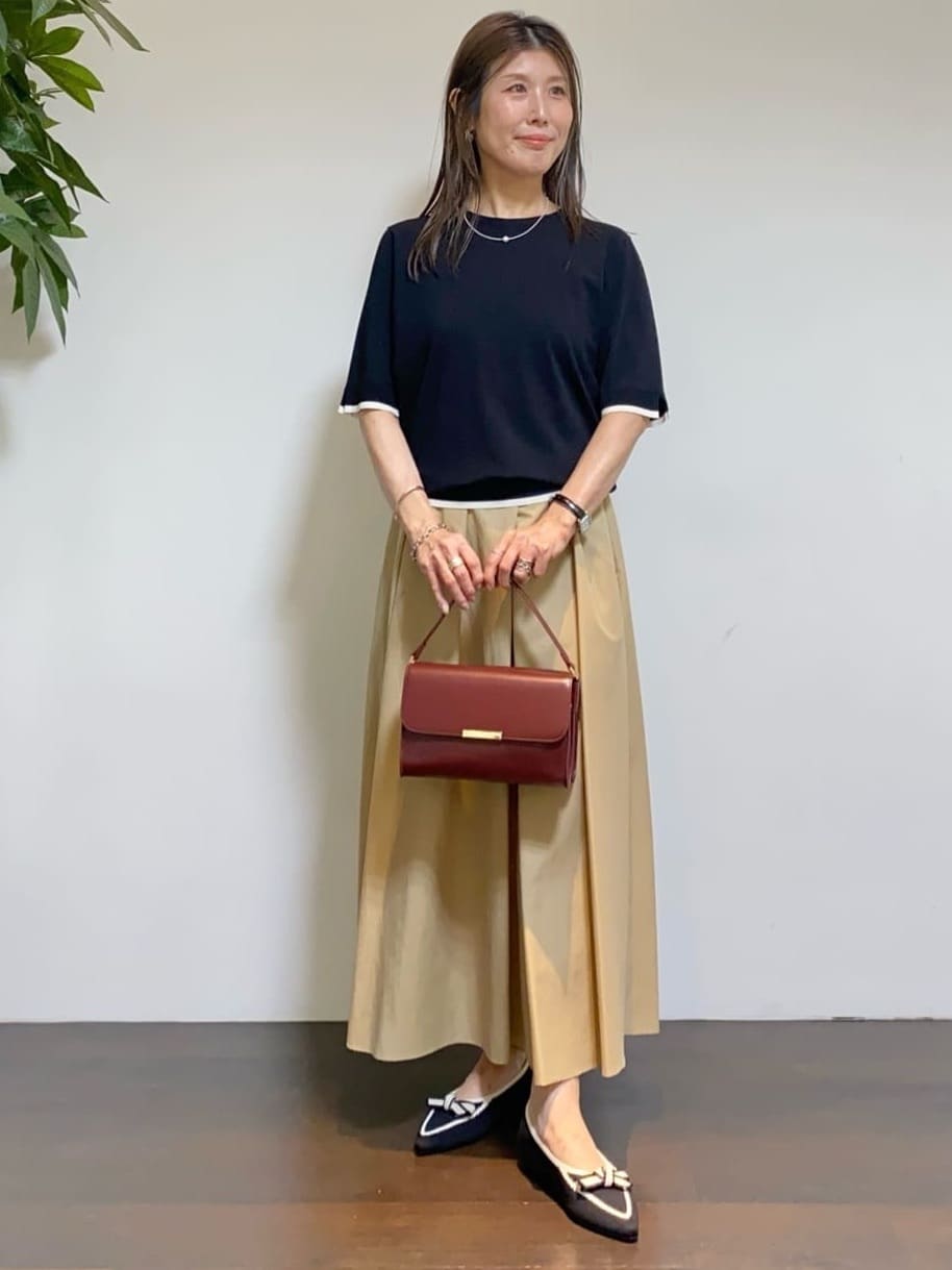 tomoさんの「UNTITLED｜【アンサンブル可/薄手/洗える】5分袖クルーニット」を使ったコーディネート