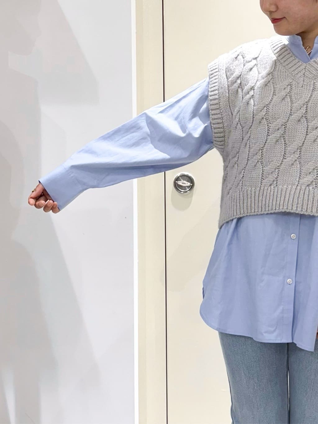 sayaさんの「OPAQUE.CLIP｜ケーブルローゲージベスト【洗濯機OK】」を使ったコーディネート