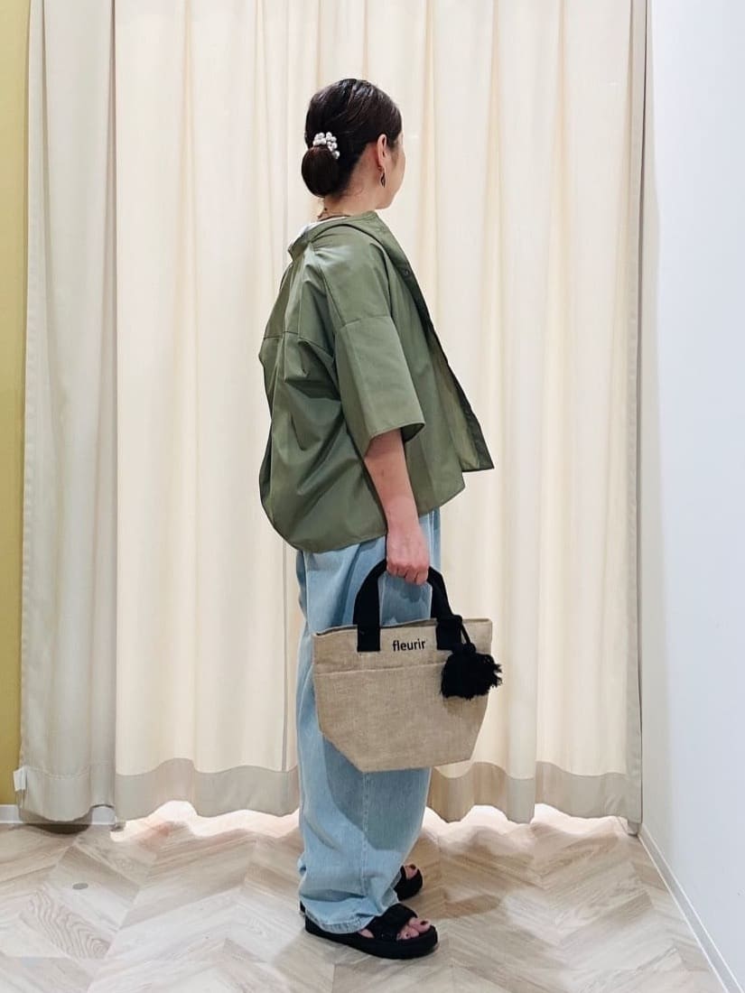 ちはるさんの「SHOO･LA･RUE｜【S-LL/ひんやり/UV】二の腕をきれいにカバー ショルダータックトップス」を使ったコーディネート