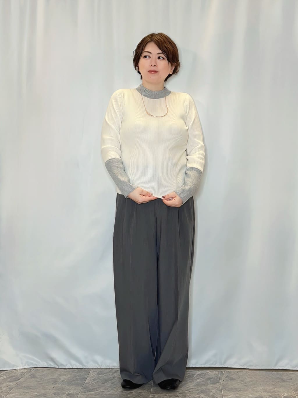たみさんの「SHOO･LA･RUE｜【洗濯機可/S-LL】配色使いがアクセント リブハイネックインナー」を使ったコーディネート