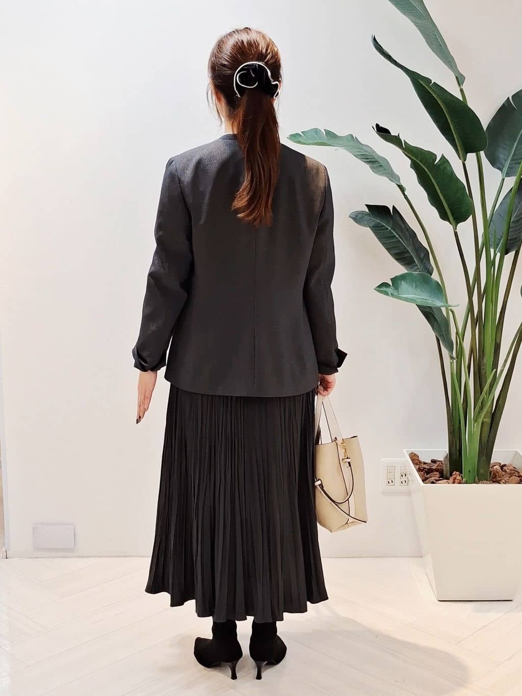 YuKaRiさんの「UNTITLED｜【洗える／通勤／スーツ】メランジストレッチ ノーカラージャケット」を使ったコーディネート