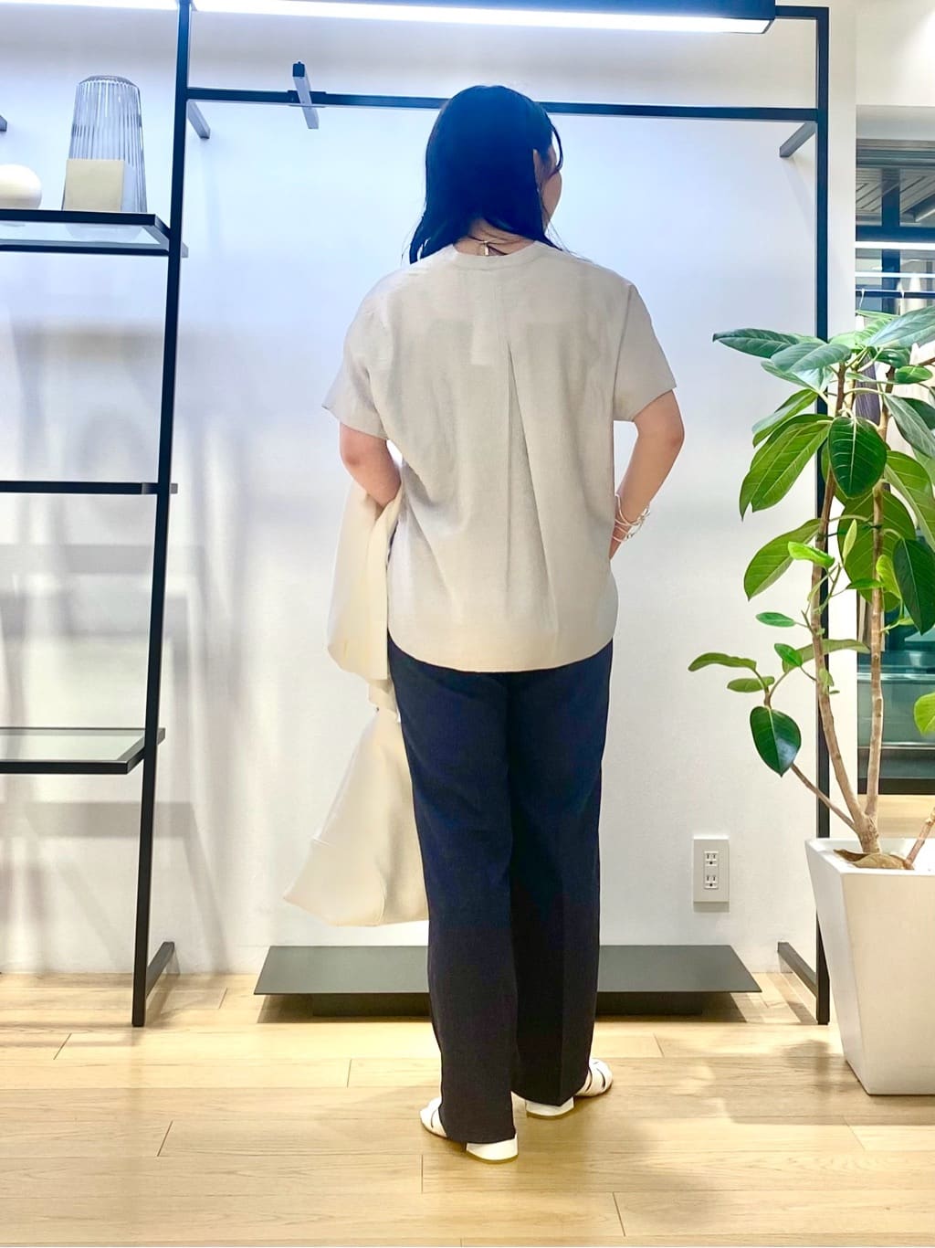 misakiさんの「INDIVI｜スクエアトップロングネックレス」を使ったコーディネート