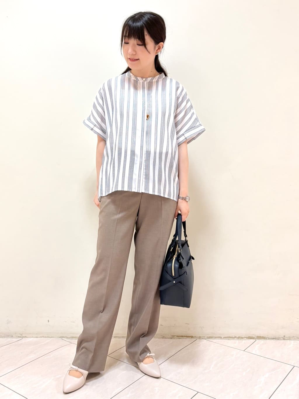 mikiさんの「Reflect｜【マシンウォッシュ可】リネンライクフレアパンツ」を使ったコーディネート