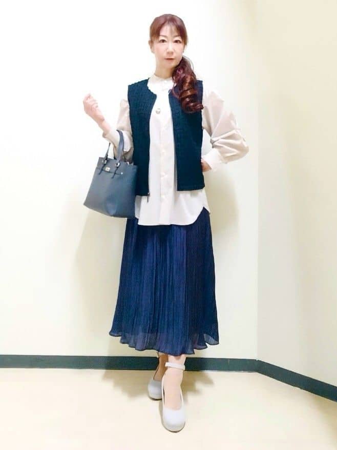 花さんの「Reflect｜【軽い羽織に◎】フロントファスナー開きベスト」を使ったコーディネート