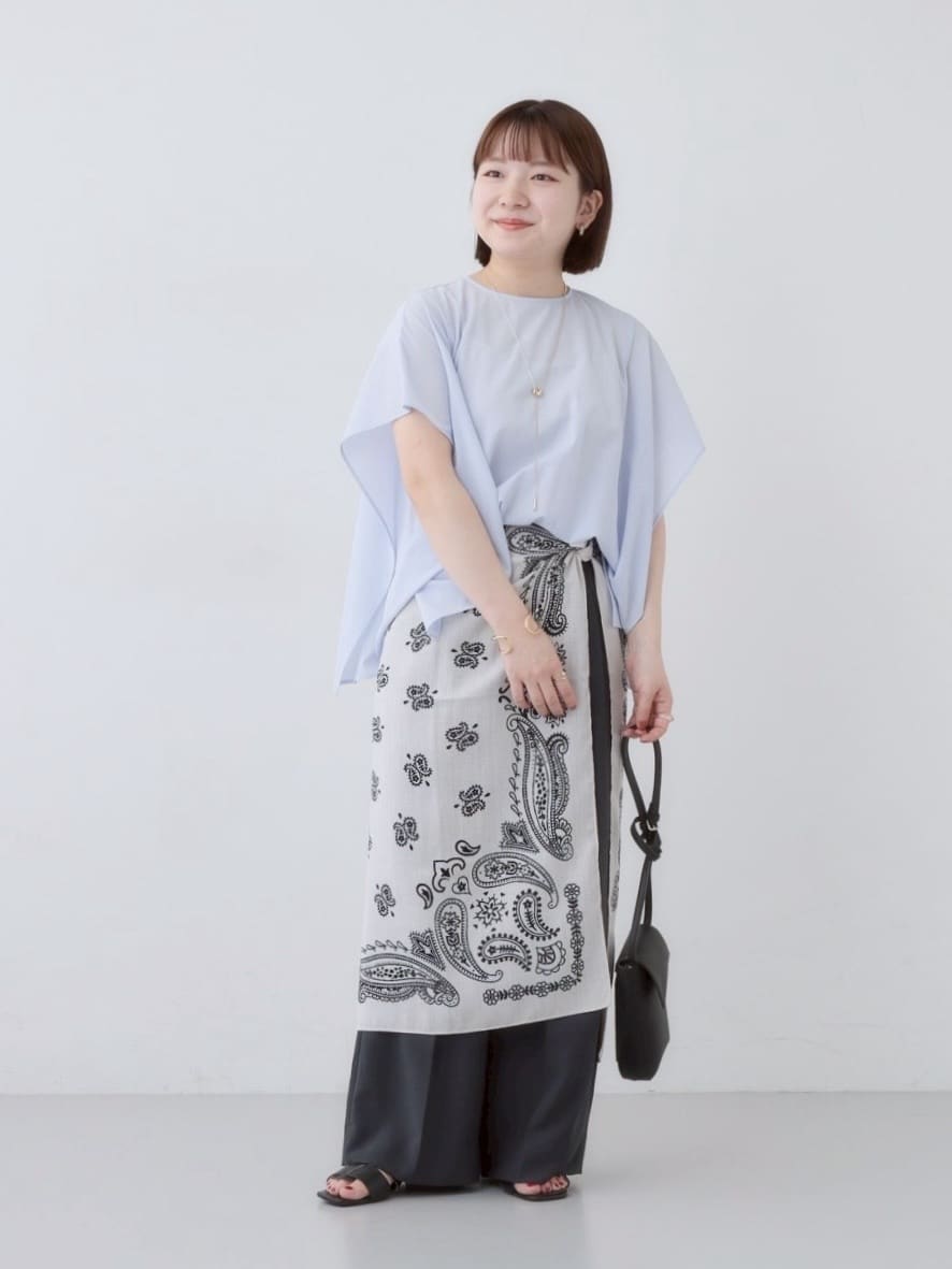 sakuさんの「INDIVI｜【体型カバー】スクエアブラウス」を使ったコーディネート