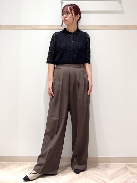 nanaさんの「SHOO･LA･RUE｜【S-LL/5分袖】大人の抜け感 襟付きレーストップス」を使ったコーディネート