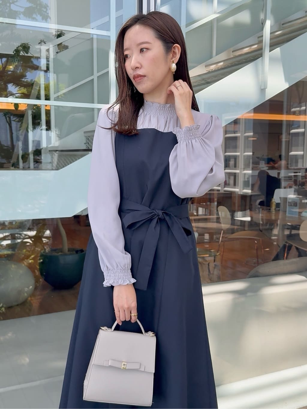 teiさんの「Couture brooch｜リボンデザイン2WAYバッグ」を使ったコーディネート