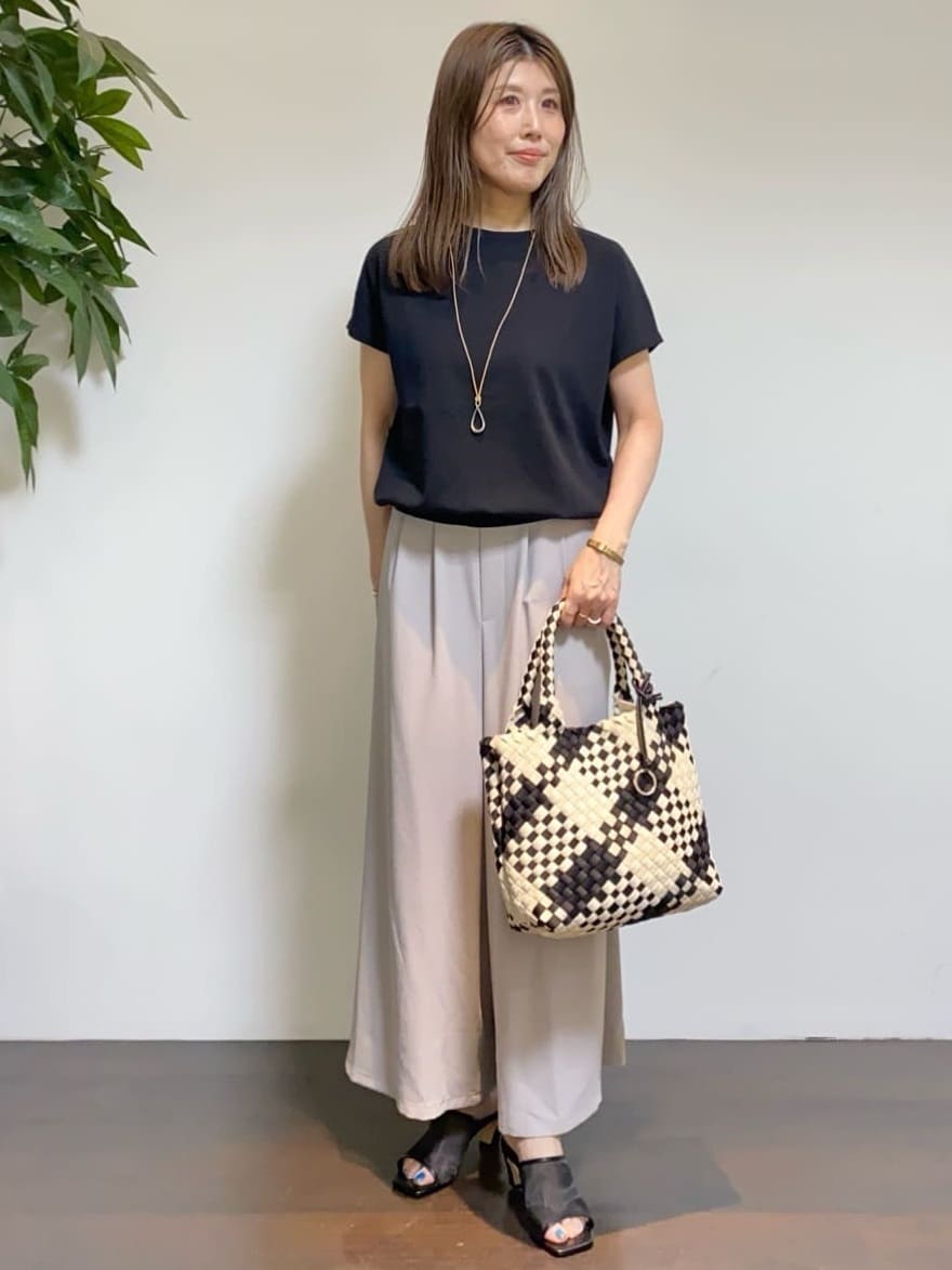 tomoさんの「UNTITLED｜◆ビッグトップネックレス」を使ったコーディネート