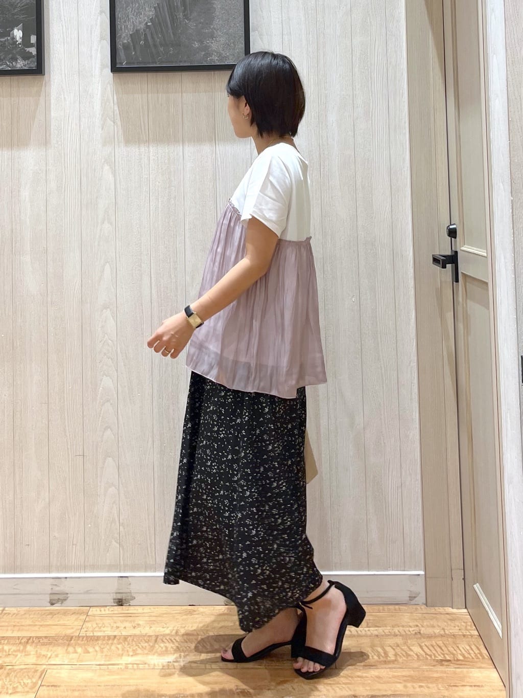 shirayuuuさんの「SHOO･LA･RUE｜【S-LL/裏地ひんやり】スカート見えで上品に マットサテンスカーチョ」を使ったコーディネート