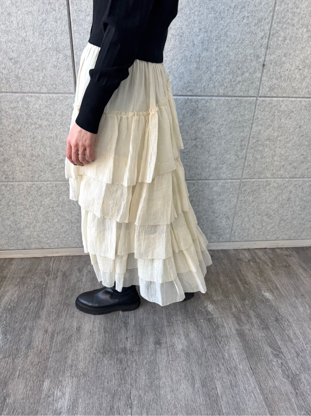 uchi__yamaさんの「CODE A｜sleek collar knit」を使ったコーディネート