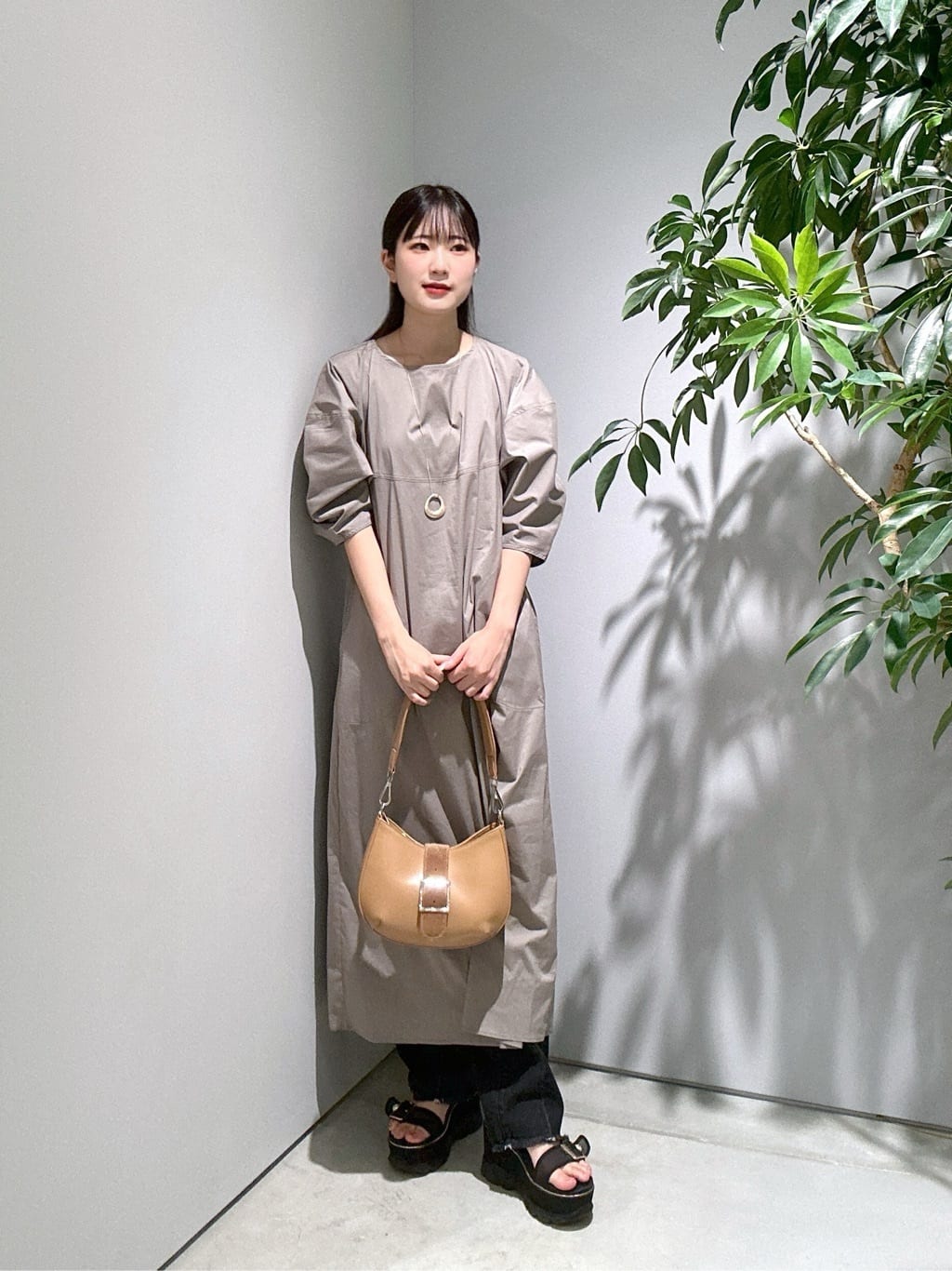 Renoさんの「INDIVI｜フォルムスリーブワンピース」を使ったコーディネート