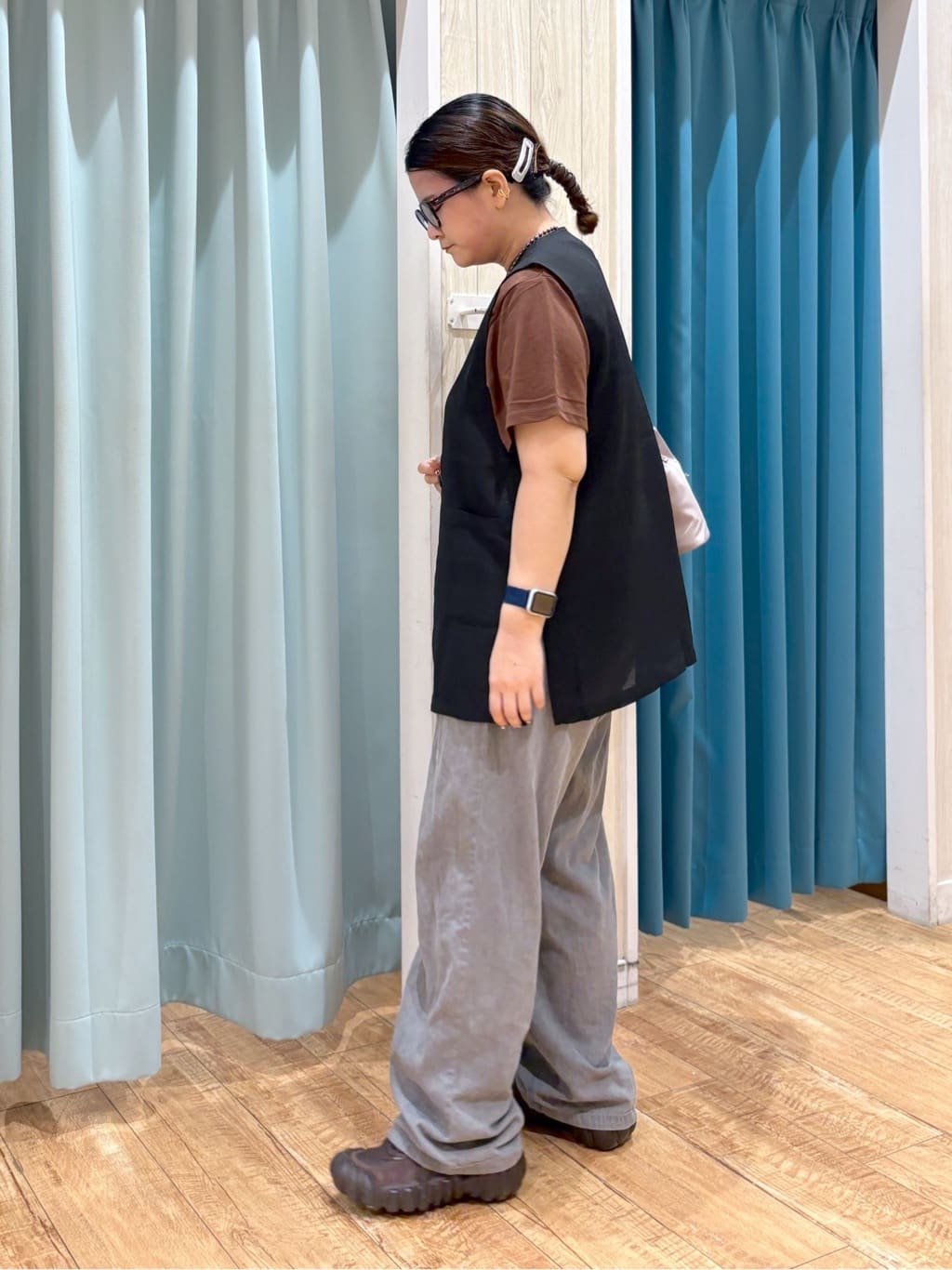 砂糖さんの「SHOO･LA･RUE｜【S-LL】夏のレイヤードコーデに さらりと着られるメッシュジレ」を使ったコーディネート
