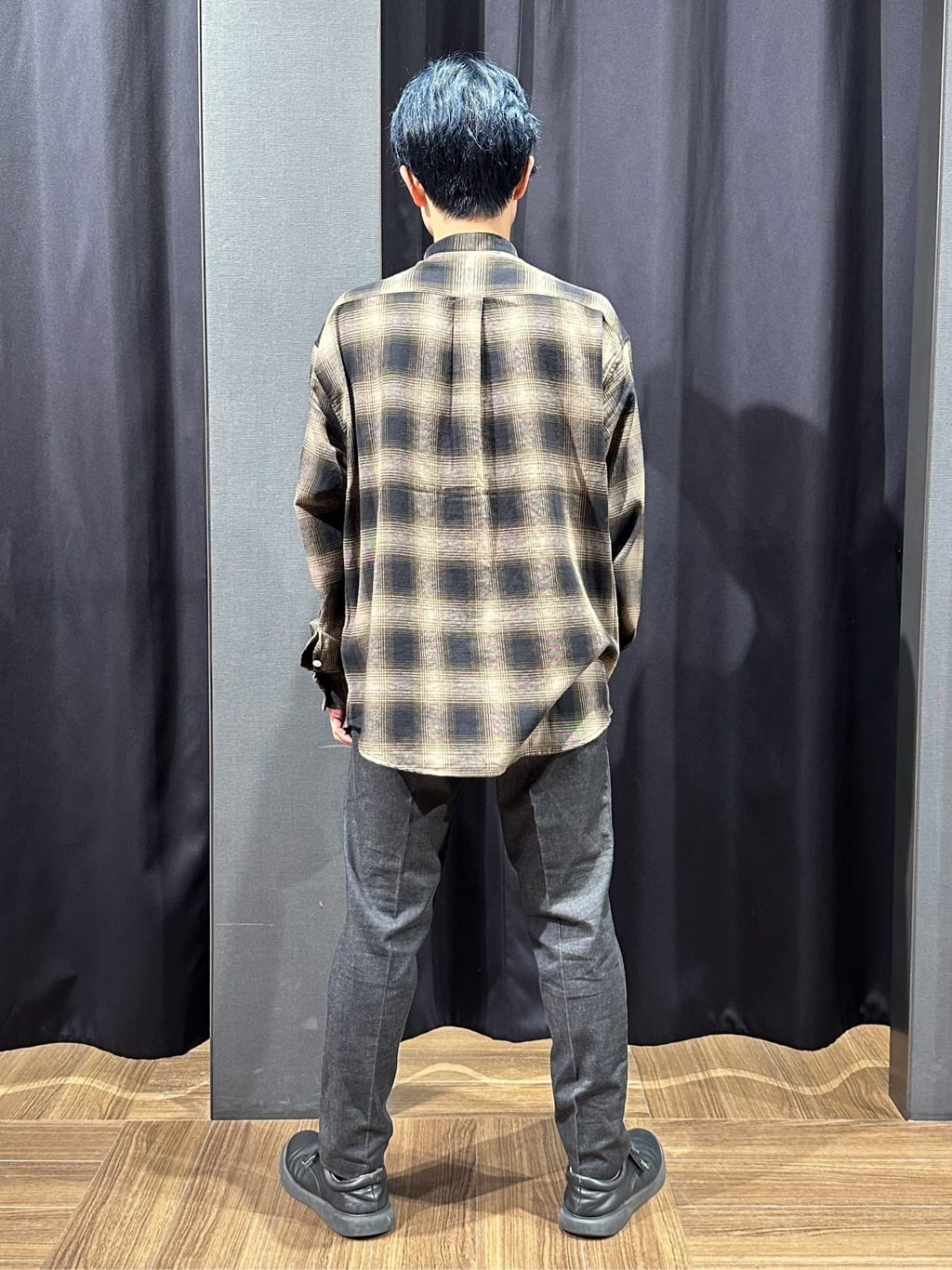 tomoyaさんの「THE SHOP TK｜オンブレーチェックバンドカラーシャツ 【洗濯機OK】」を使ったコーディネート