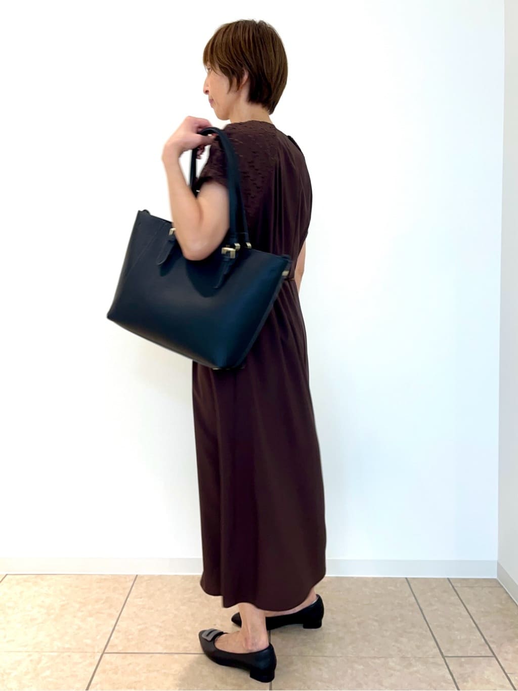TOMOMIさんの「Reflect｜カットワークレーススリーブワンピース」を使ったコーディネート