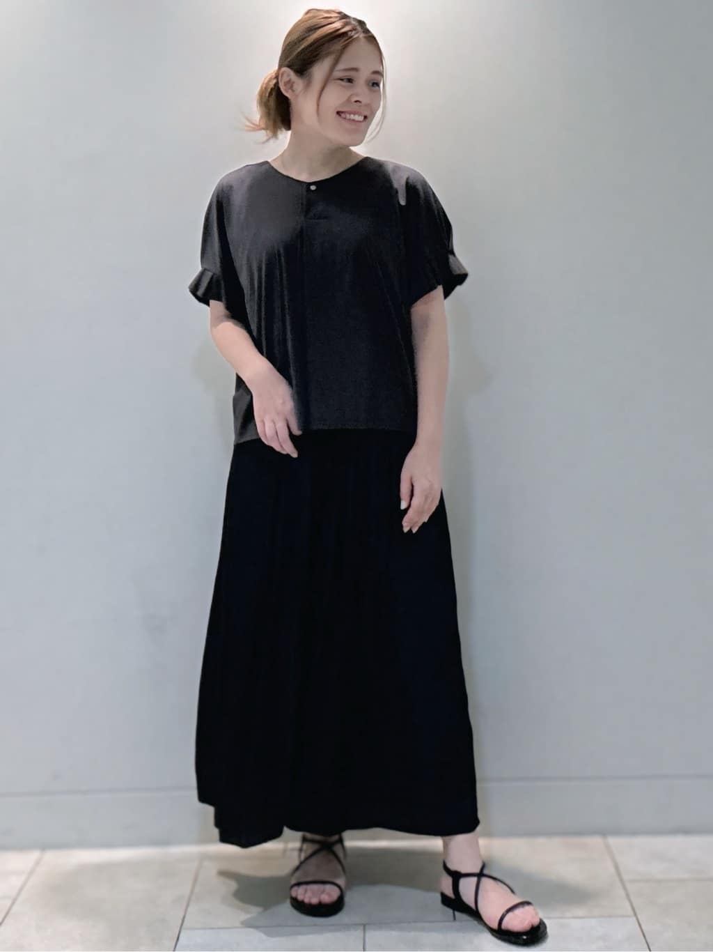 S&auml;K&iuml;さんの「Reflect｜【ウエストゴム仕様／長く着られる◎】スカーチョパンツ」を使ったコーディネート