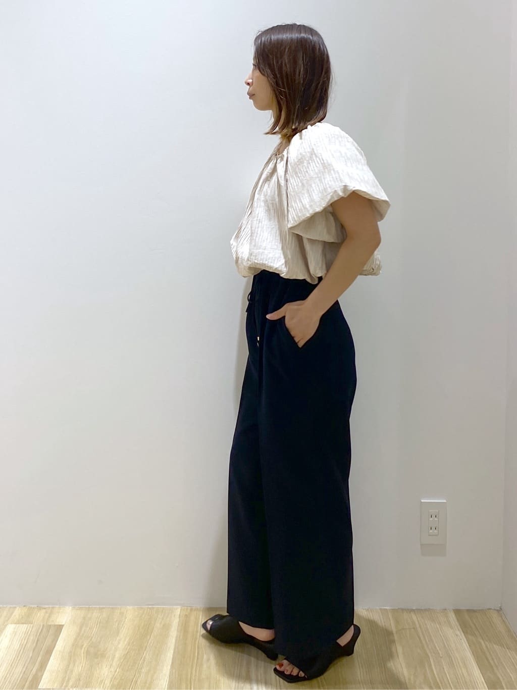 えりさんの「OPAQUE.CLIP｜美脚イージーワイドパンツ【防シワ／洗濯機洗い可／抗ピル／ストレッチ】《丈が選べる／SS-LLサイズ／」を使ったコーディネート