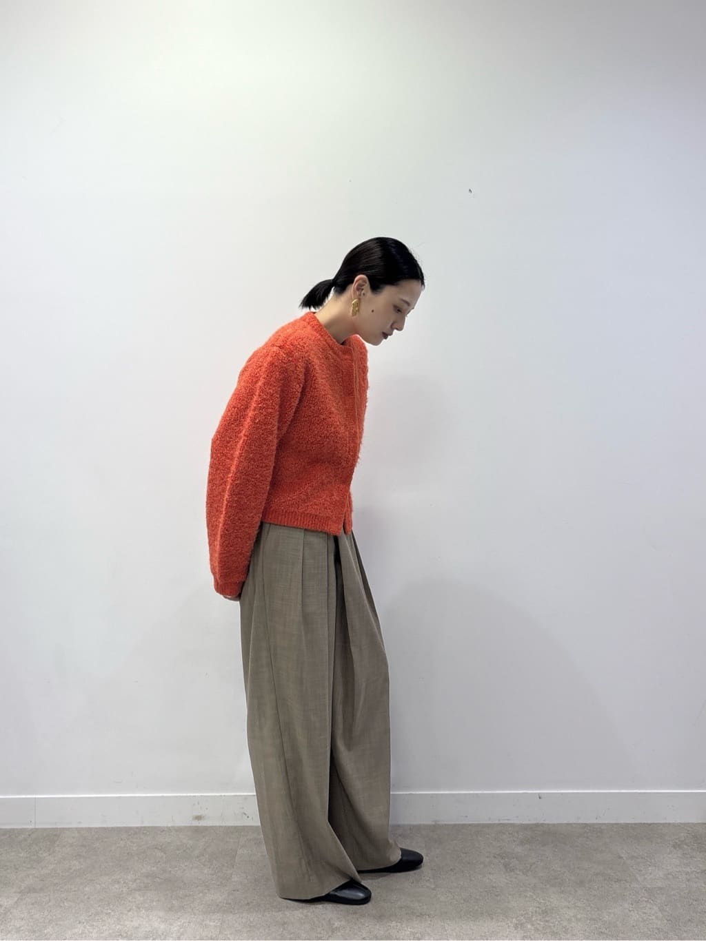 ayanoさんの「INDIVI｜センタータックメランジワイドパンツ」を使ったコーディネート