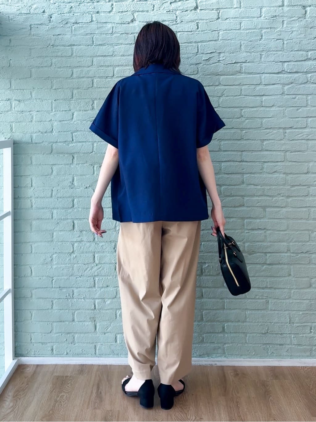 𝐜𝐡𝐢𝐤𝐚さんの「SHOO･LA･RUE｜【S-LL】さらりと着たい大人のための 麻調半袖ジャケット」を使ったコーディネート