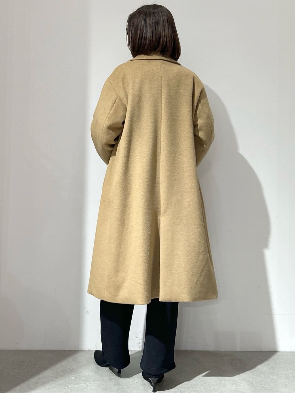 NAKAさんの「OPAQUE.CLIP｜カシミヤブレンドウールチェスターコート」を使ったコーディネート