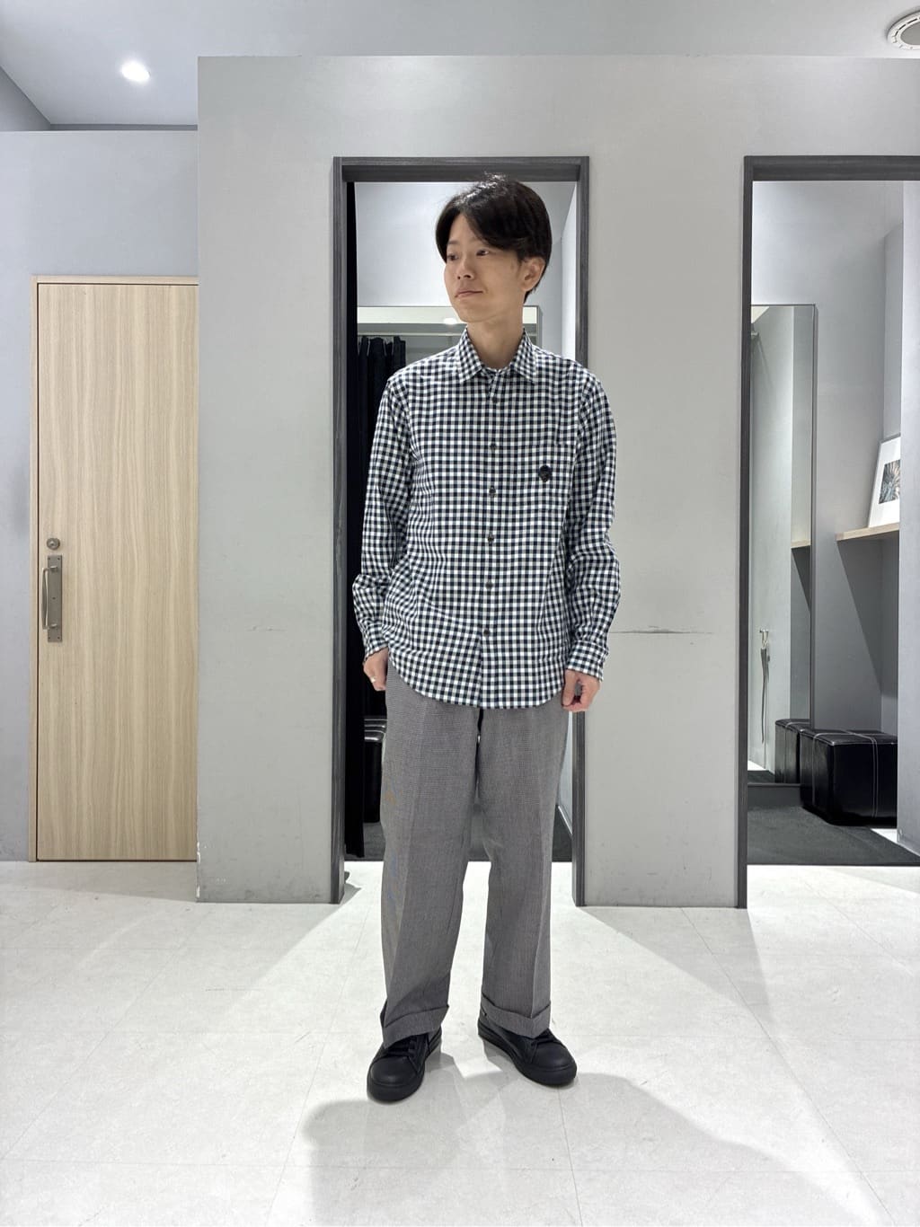 わいずみさんの「TAKEO KIKUCHI｜【JUST ONE LAYER】ダウンファブリック ジップアップ フード ブルゾン」を使ったコーディネート
