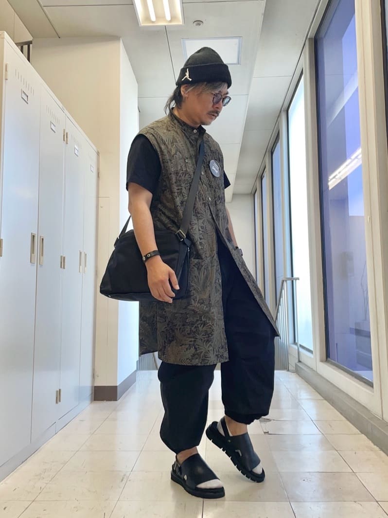 MAKOTO AIさんの「TAKEO KIKUCHI｜ラスタウォーカーニットCAP」を使ったコーディネート