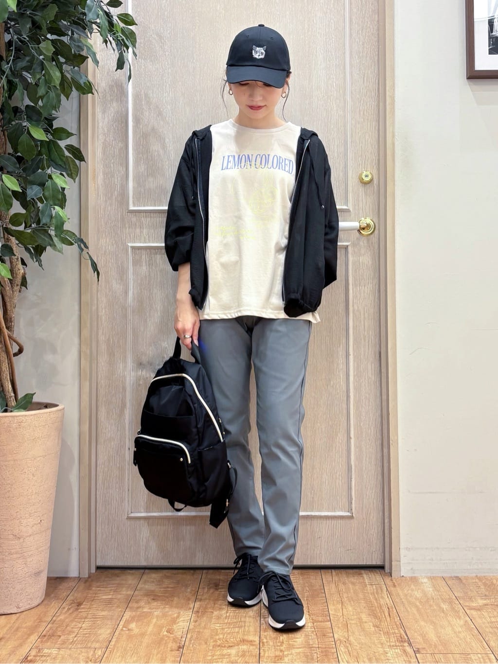 なみさんの「SHOO･LA･RUE｜【S-LL】柔らかシアーでこなれるフーディブルゾン」を使ったコーディネート