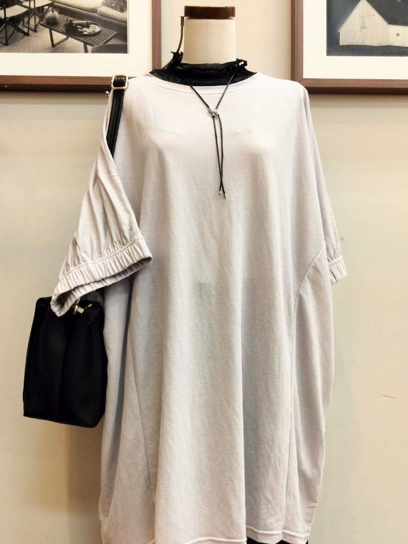 うっちーさんの「SHOO･LA･RUE｜【S-LL/体型カバー】さらさらタッチが心地よい コクーンシルエットチュニック」を使ったコーディネート