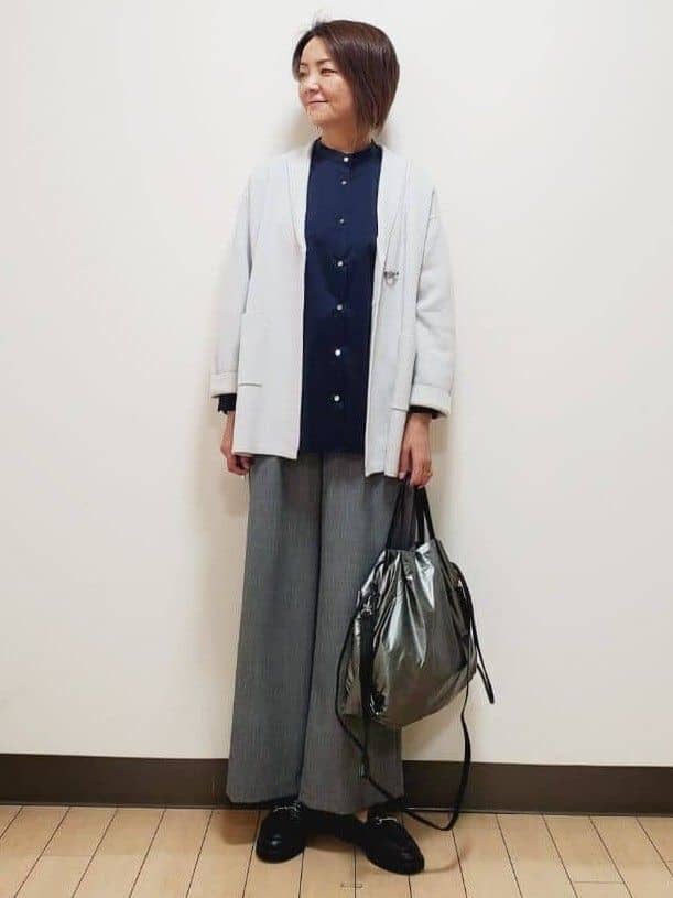 yuuさんの「Reflect｜【さらっと一枚で決まる／重ね着にもおすすめ◎】タックスリーブシャツブラウス」を使ったコーディネート