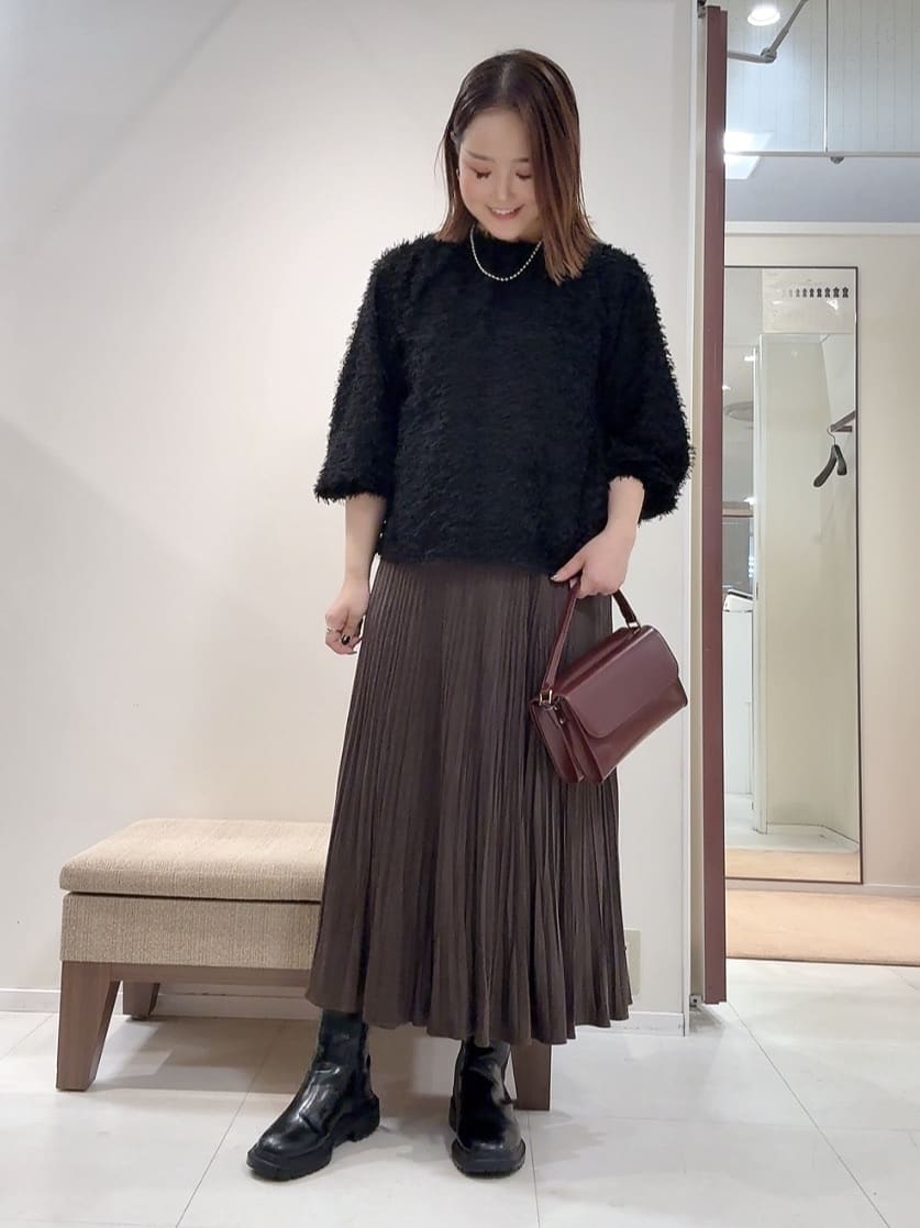 YUIさんの「UNTITLED｜【洗える/1枚で着映え】カットジャカードトップス」を使ったコーディネート