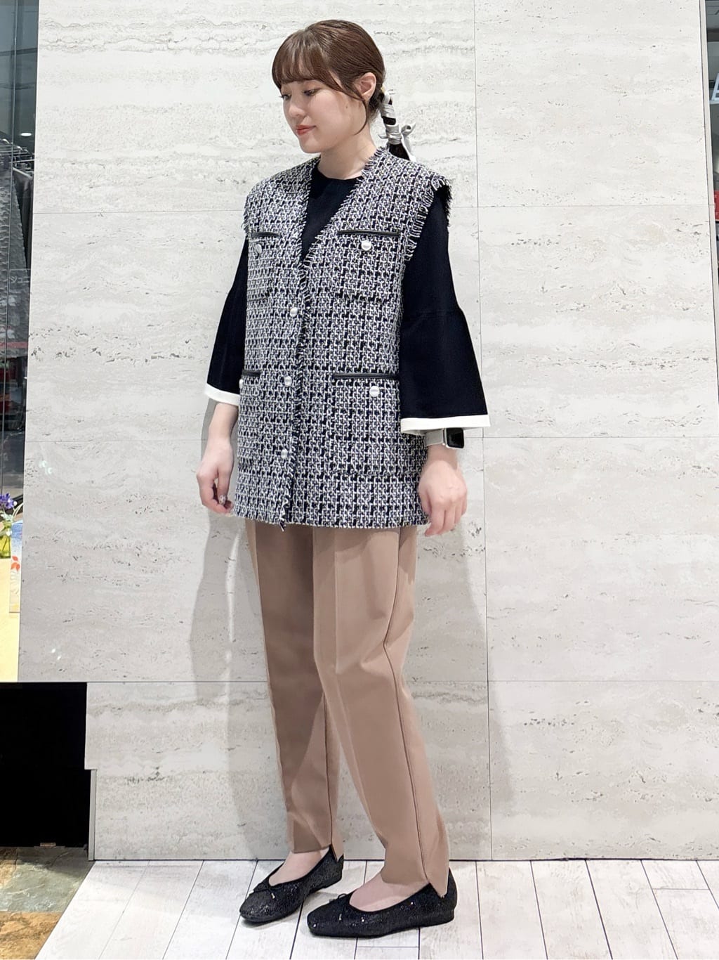 かほさんの「OPAQUE.CLIP｜ステップヘムテーパードパンツ／セットアップ対応可【洗濯機洗い可】」を使ったコーディネート