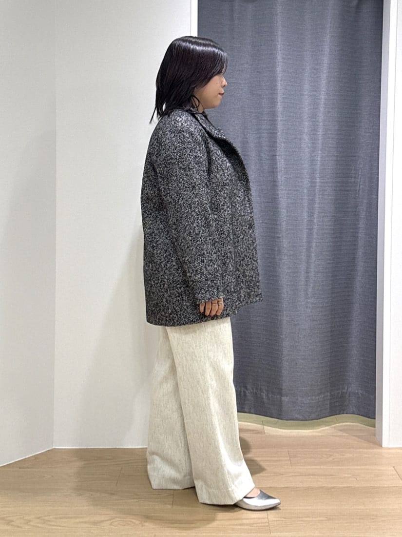 Akiさんの「INDIVI｜【日本製／ミドル丈】スタンドカラーミドルコート」を使ったコーディネート