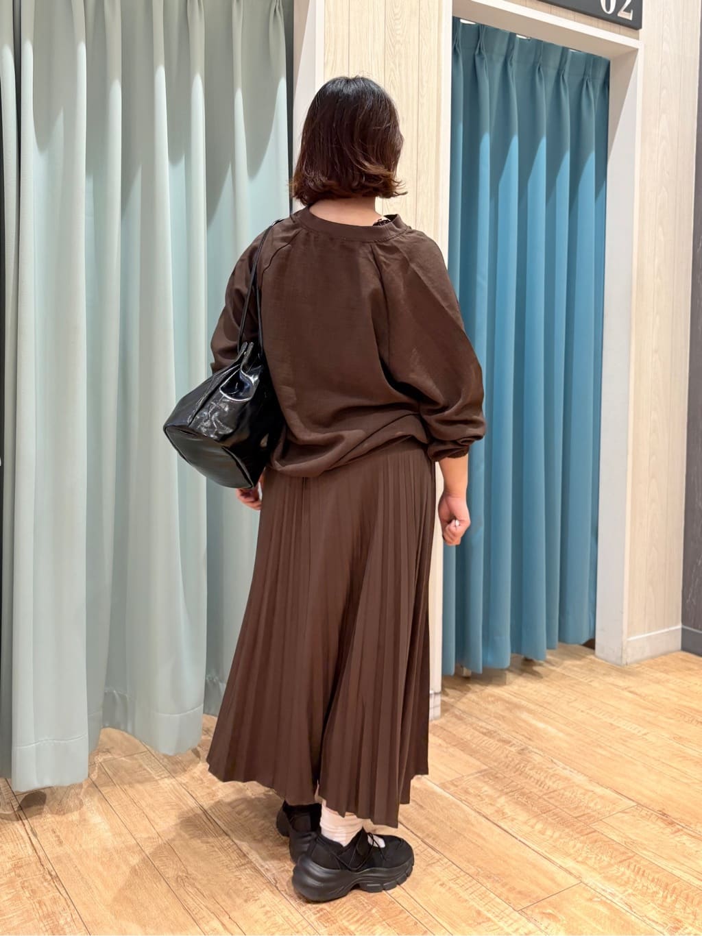 砂糖さんの「SHOO･LA･RUE｜【洗濯機可/S-LL】さっと羽織れる 軽量リブブルゾン」を使ったコーディネート