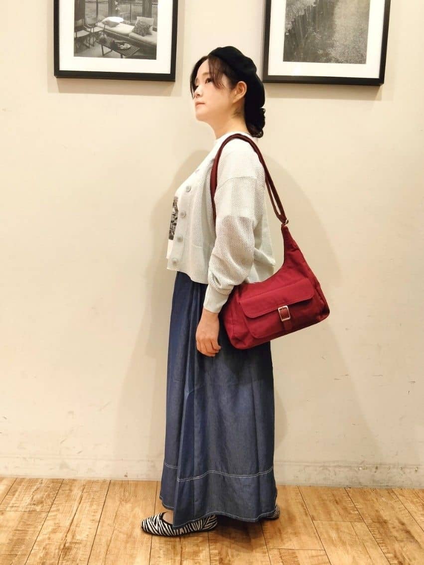 SHOOLARUEさんの「SHOO･LA･RUE｜キラッと光るラメとスパンコールが印象的 メッシュカーディガン」を使ったコーディネート
