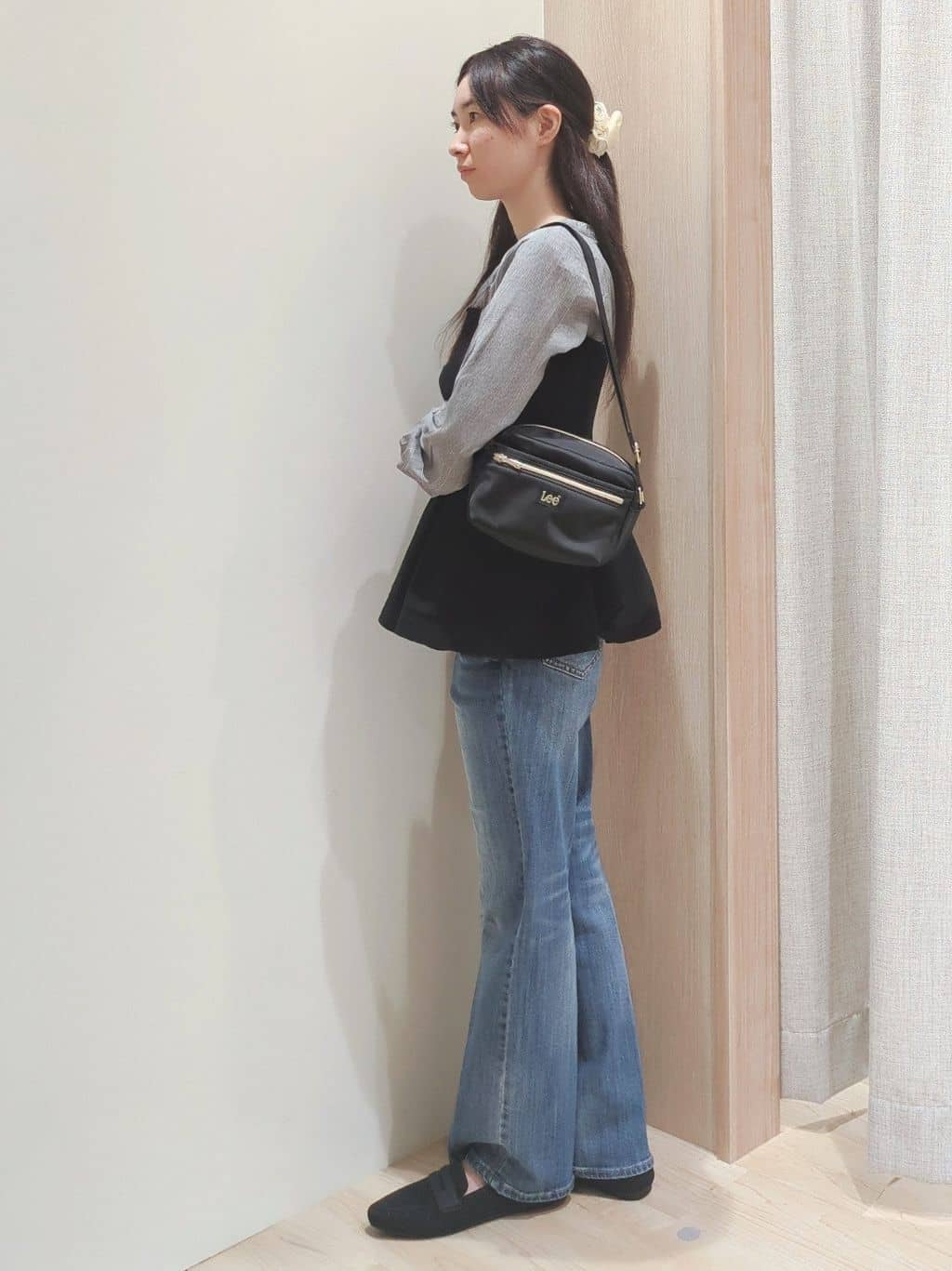Yuiさんの「grove｜一枚でトレンド完成！体型カバーも叶うニットビスチェドッキングブラウス」を使ったコーディネート