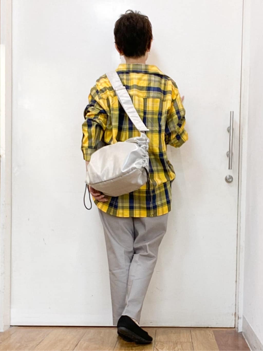 みぃさんの「SHOO･LA･RUE｜【洗濯機可/S-3L/美脚シルエット】通勤・セレモニーにも　きちんと見えする ソフトスティックパンツ」を使ったコーディネート