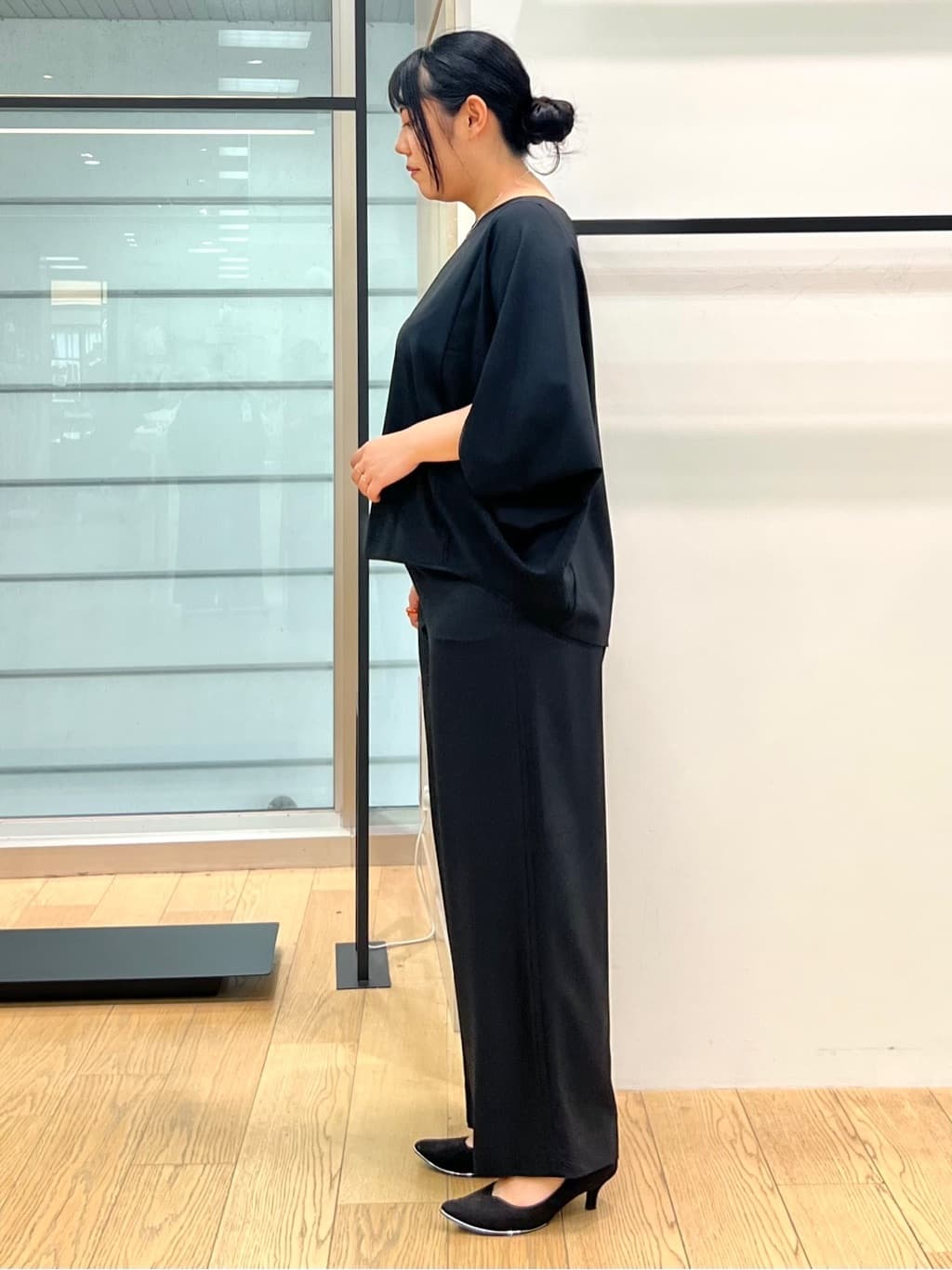 shimaさんの「INDIVI｜【体型カバー/SETUP可能】ジョーゼット　ドルマンブラウス」を使ったコーディネート