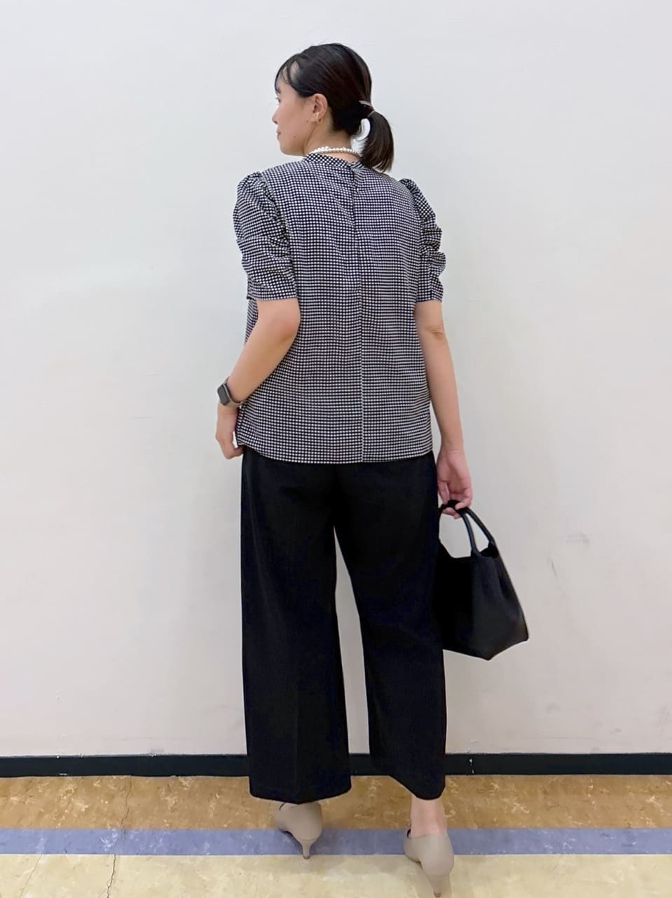 akariさんの「index｜ラップストレートパンツ【接触冷感／抗ピル／洗濯機洗い可／イージーアイロン】」を使ったコーディネート