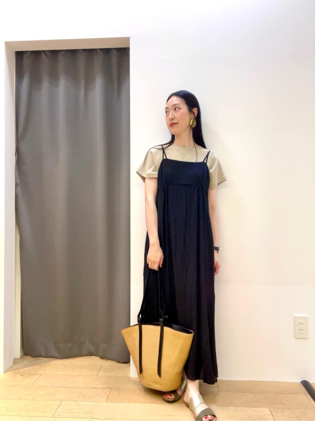 yukoさんの「INDIVI｜◆新色登場！【洗える／清涼感】レーヨンストレッチ フレンチスリーブニット」を使ったコーディネート
