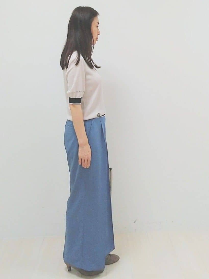 SANAさんの「Reflect｜【WEB先行カラーあり／手洗い可／アンサンブル可】バイカラーカーディガン」を使ったコーディネート