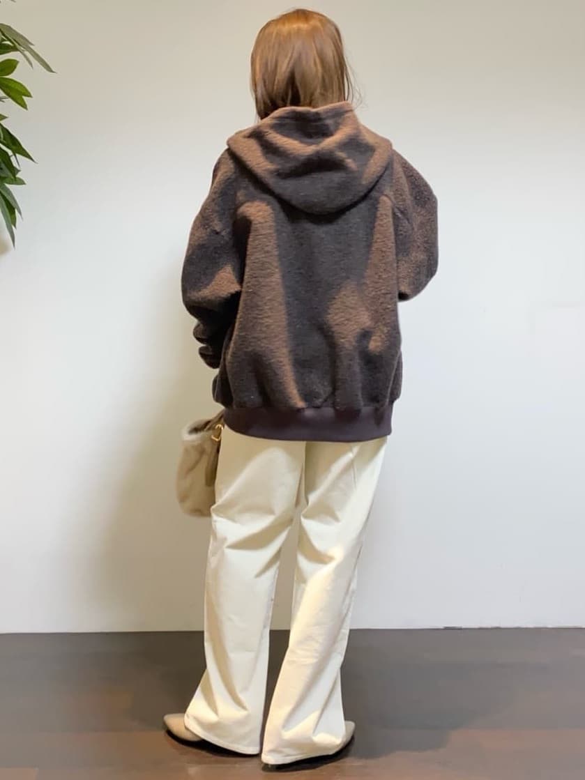 tomoさんの「UNTITLED｜【PROTAGPNISTA】ボアフーディ」を使ったコーディネート