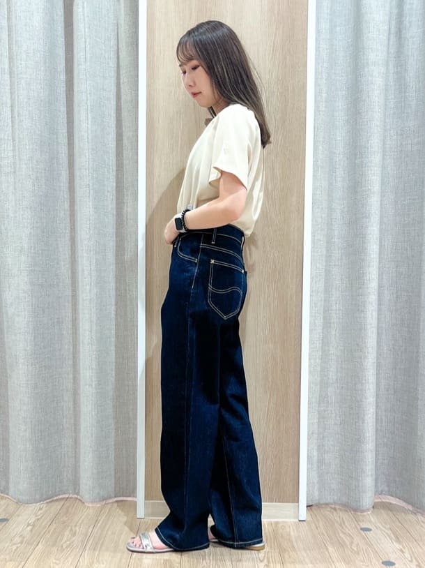みーちゃんさんの「grove｜【Lee&times;grove別注】STRAIGHT DENIM PANTS」を使ったコーディネート