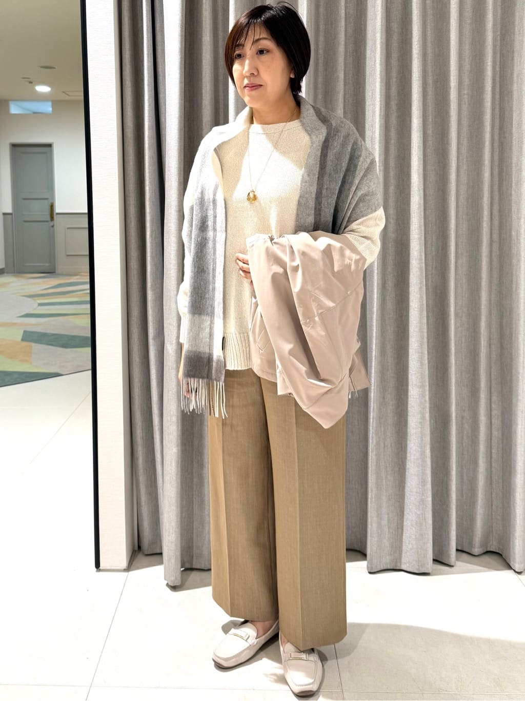 Satさんの「COUP DE CHANCE｜【手洗い可／裏地なし／ウエスト絞り可】スタンド衿ブルゾン」を使ったコーディネート