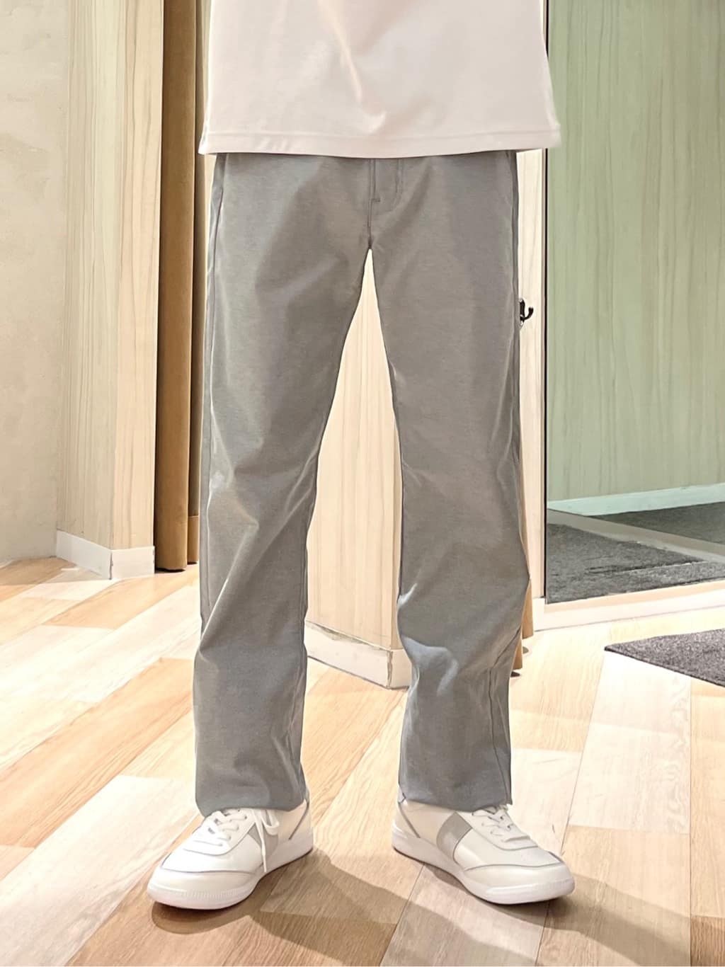URAさんの「TAKEO KIKUCHI｜【Made in JAPAN】播州織 ストレッチ パンツ」を使ったコーディネート