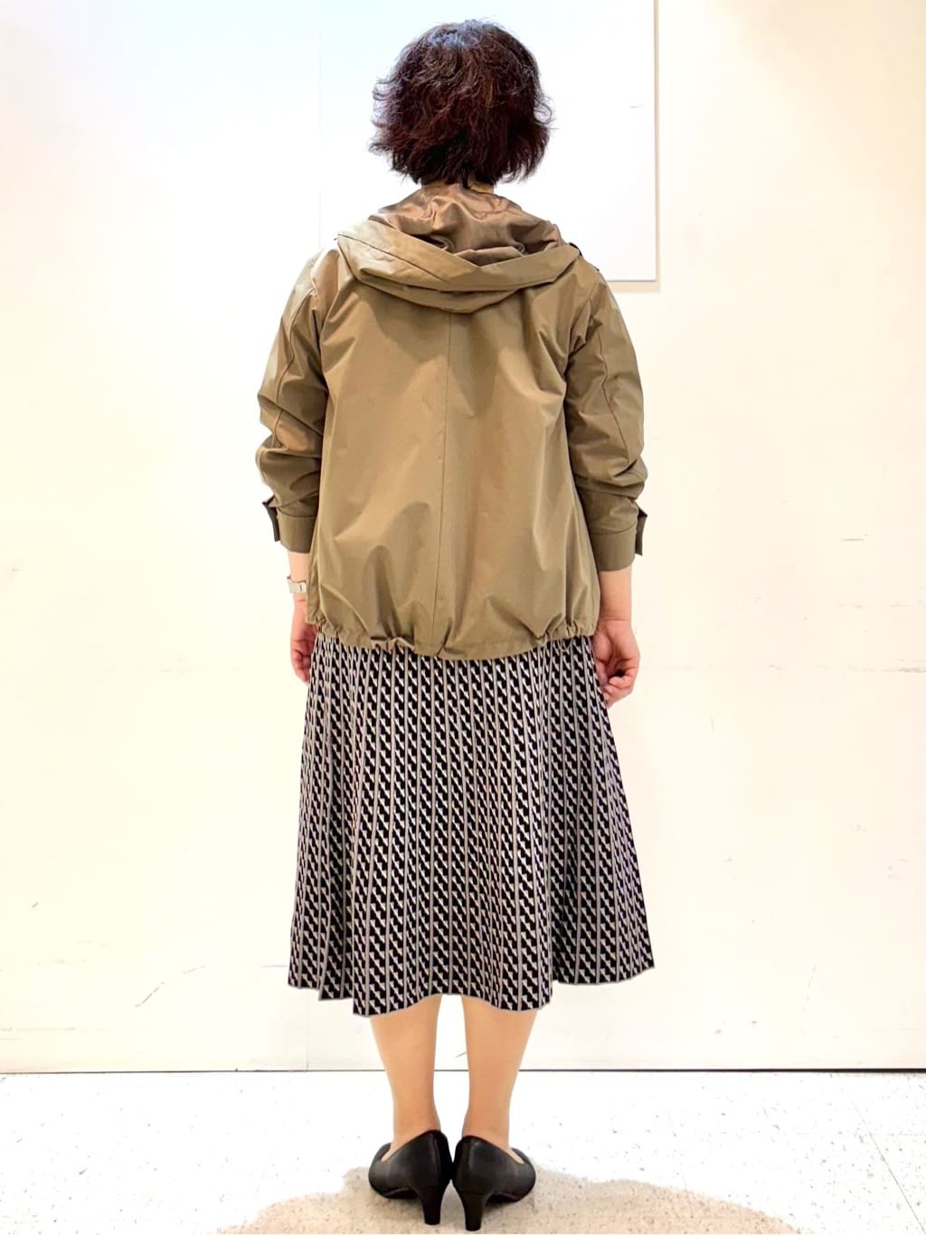 ヤスコさんの「Reflect｜【ライトアウター／キレイ見え／気軽な羽織に◎】スポーティライトアウター」を使ったコーディネート