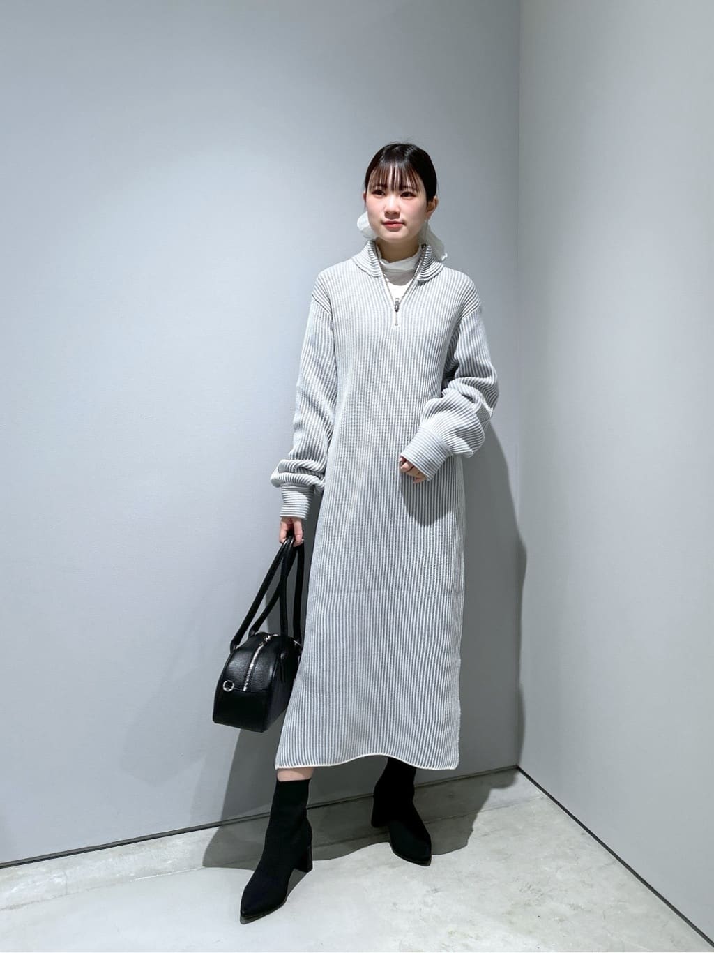 Renoさんの「INDIVI｜スタンドネックニットワンピース」を使ったコーディネート