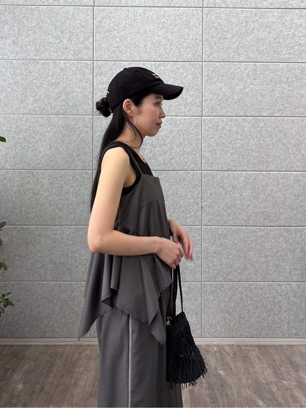 ひなさんの「INDIVI｜【セットアップ可能】サキソニーサイドラインパンツ」を使ったコーディネート