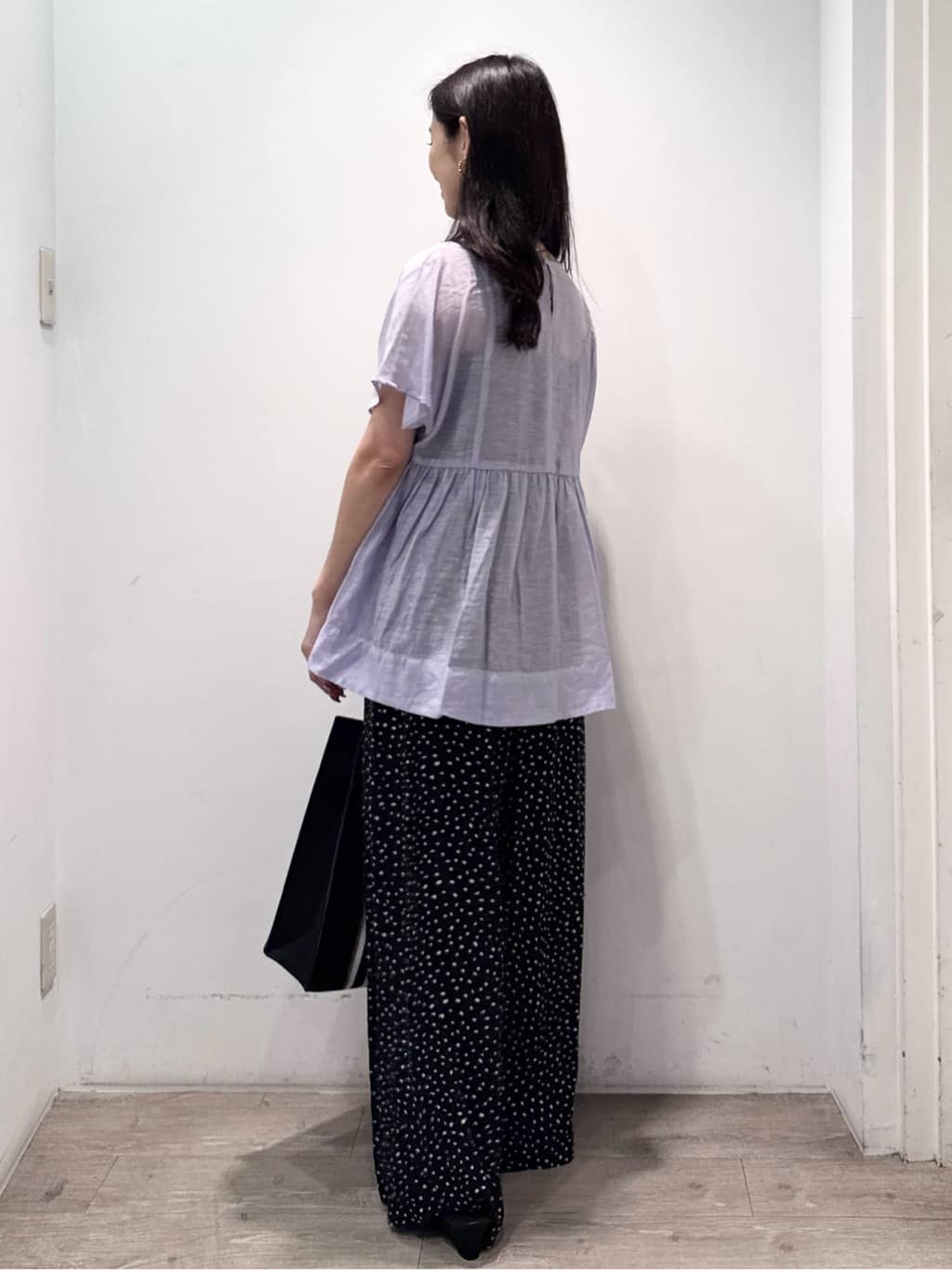 yuicciさんの「OPAQUE.CLIP｜麻混シアーペプラムブラウス【洗濯機洗い可】」を使ったコーディネート