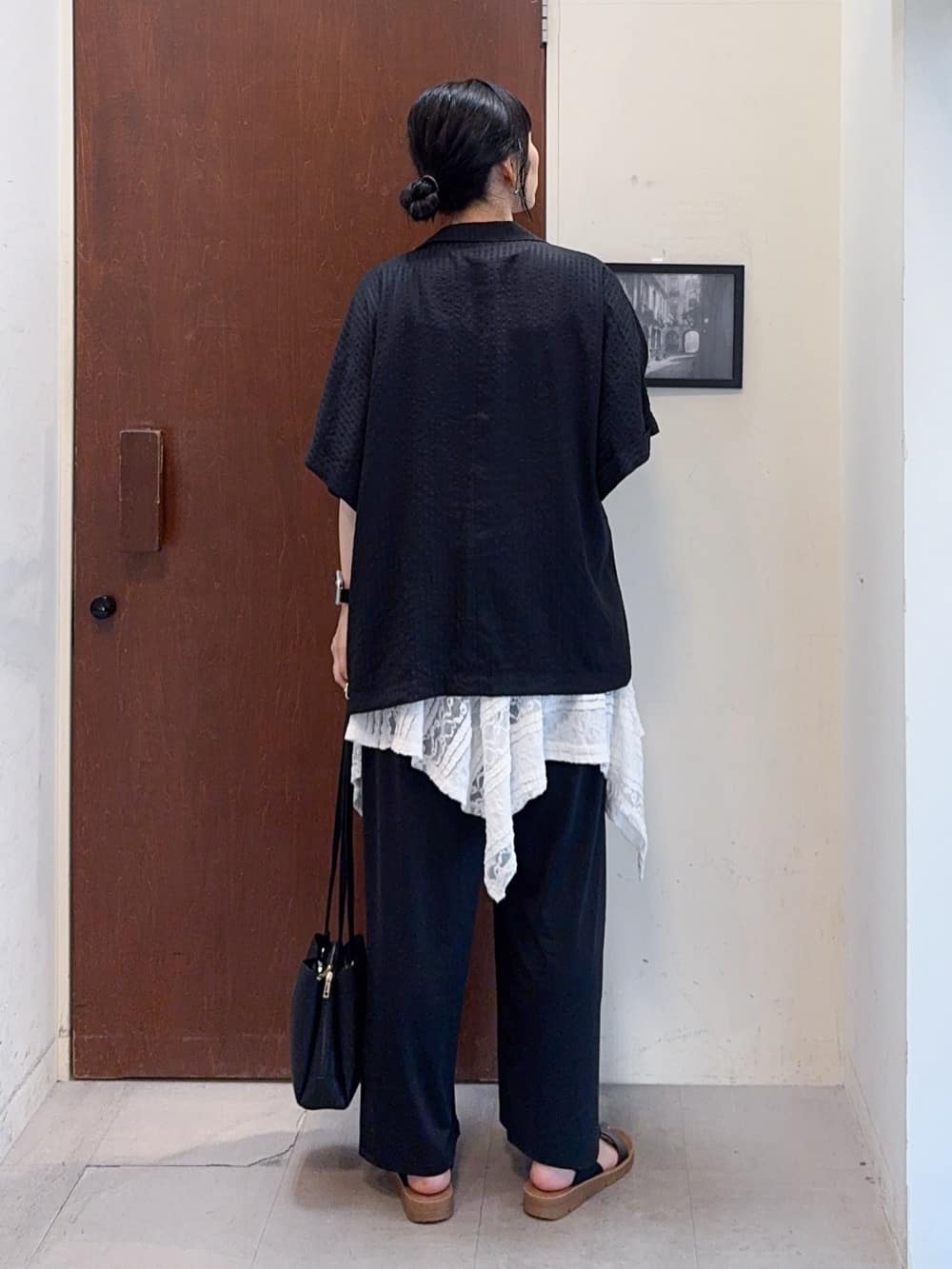𝐇𝐢𝐫𝐨𝐦𝐢さんの「SHOO･LA･RUE｜【2WAY】スカートにもなる イレヘム レースビスチェ」を使ったコーディネート