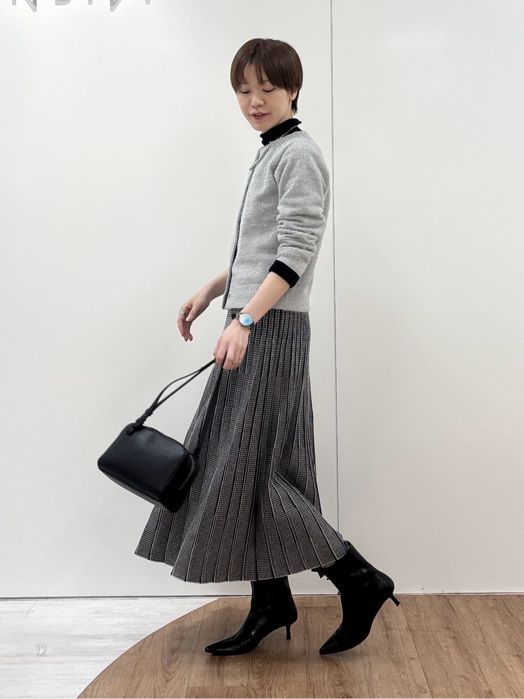 kanaeさんの「INDIVI｜【名品／撥水／抗菌防臭】ショート丈リサイクルダウンコート」を使ったコーディネート